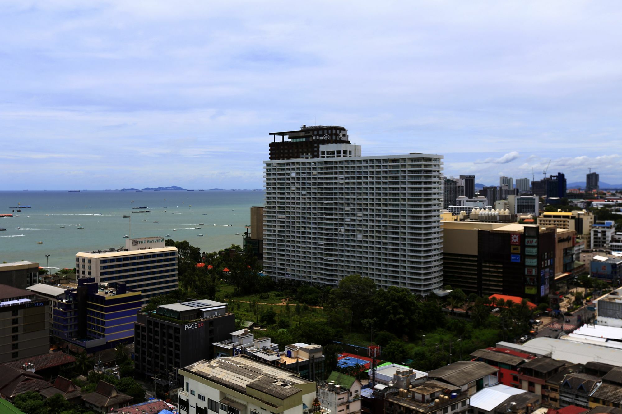 The Base Leilighet Pattaya Eksteriør bilde